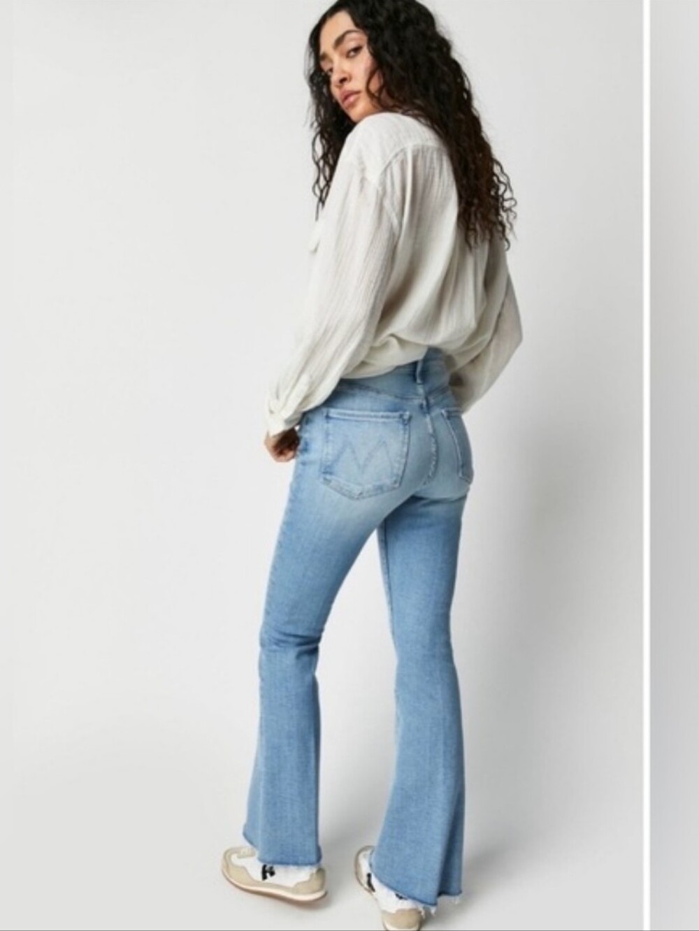 MOTHER The Weekender Fray Crafty Side Jeans Women's Size 27 Floral Embroidered